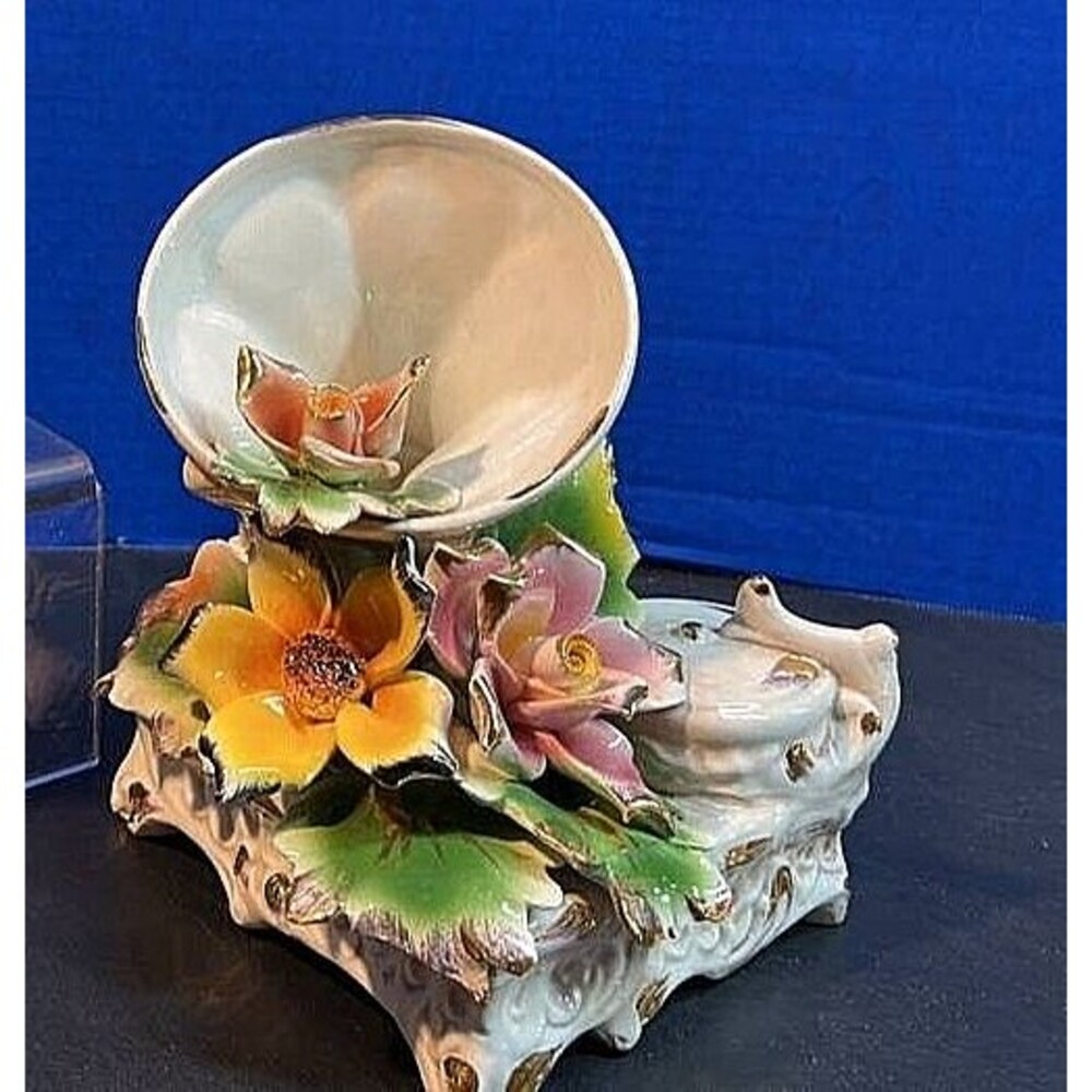 Vintage Capodimonte Italy Porcelain Phonograph Gramophone Flowers Gold Crown N 8